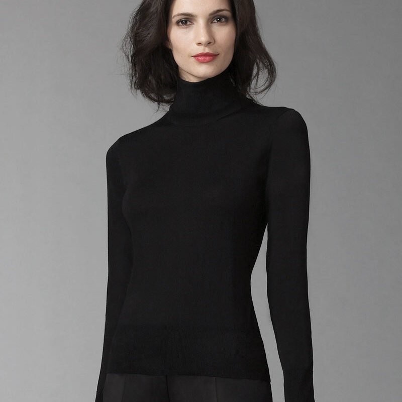 Classic Noir Fitted Turtleneck
