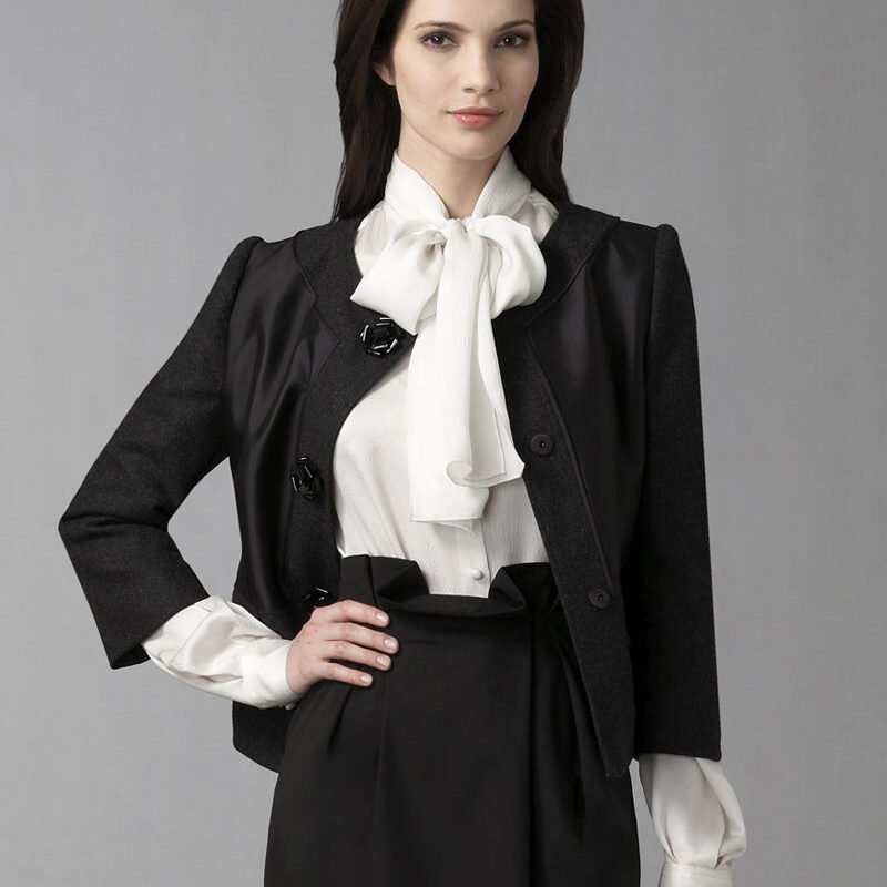 Elegant Noir Women's Formal Suit Set