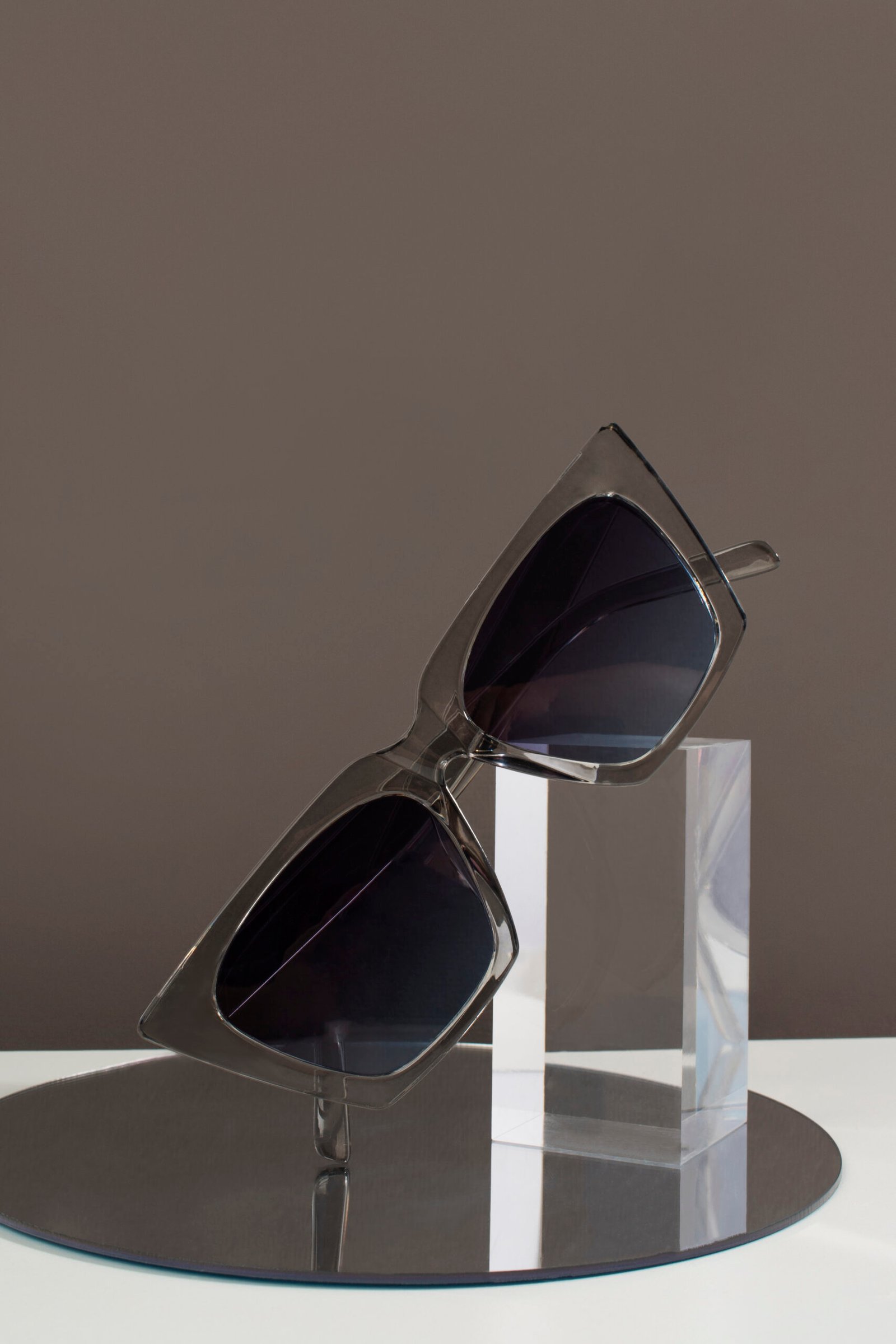 Noir Edge Square Shades