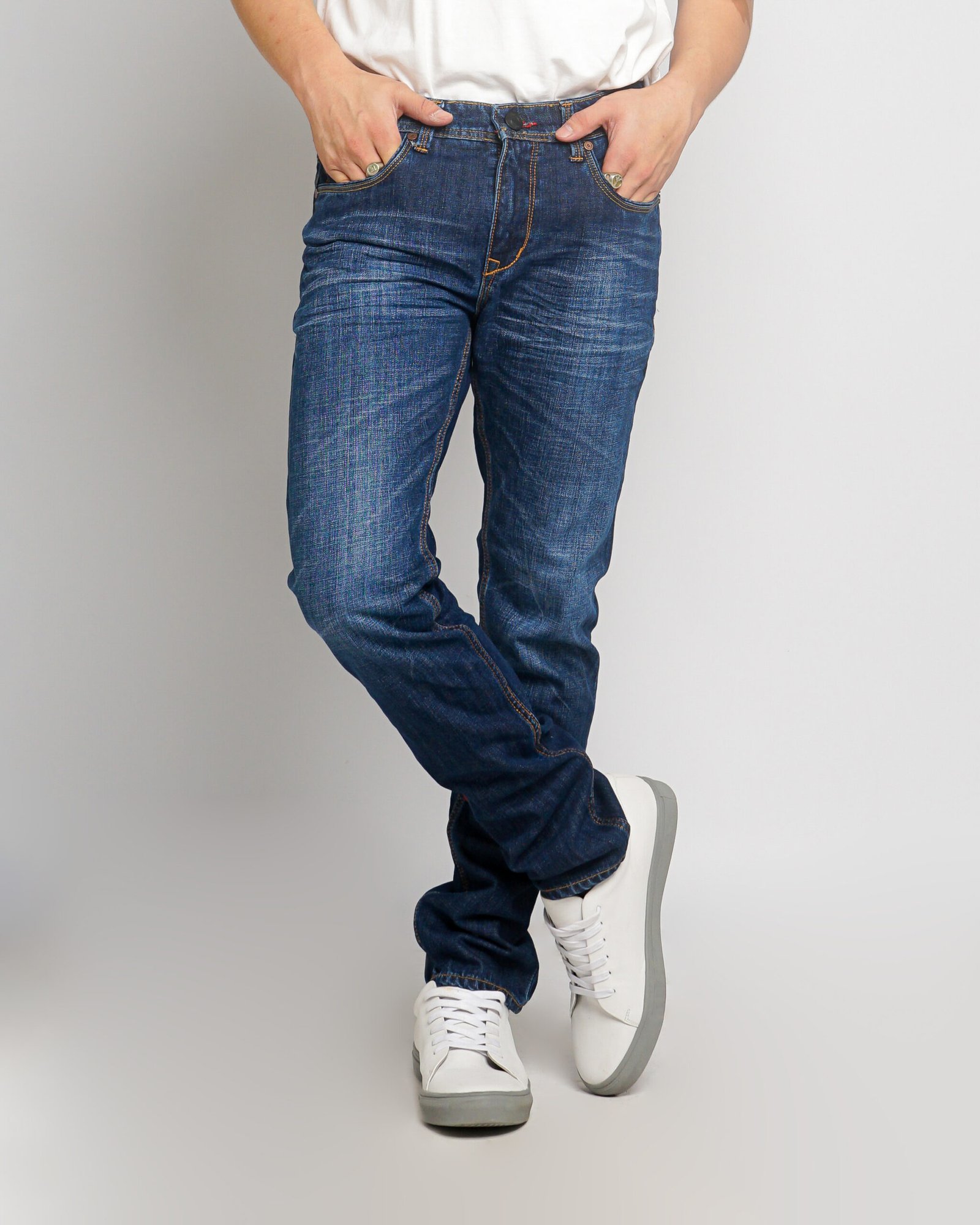 Everyday Straight Stretch Denim