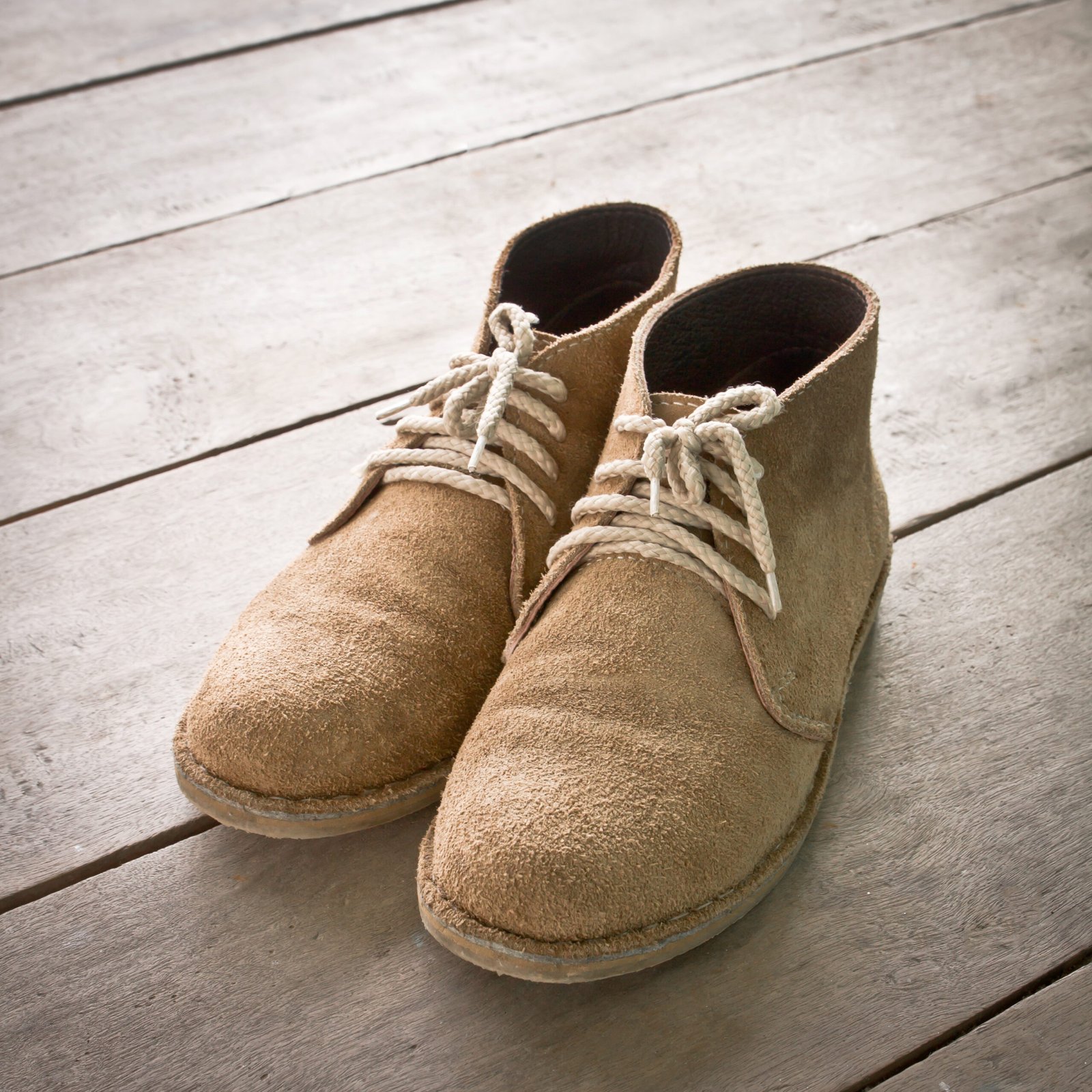 Sandridge Suede Chukkas